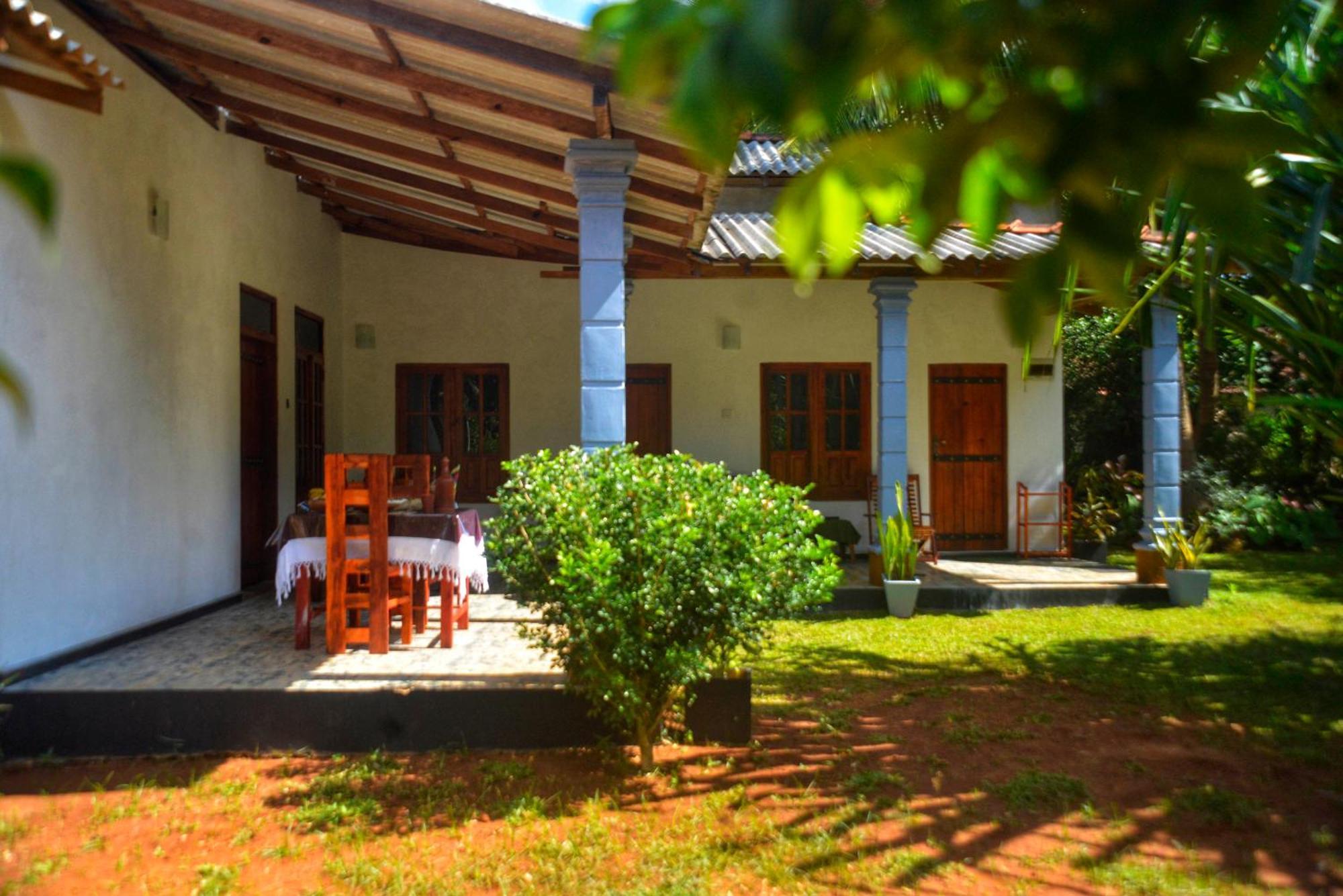 Tropical Garden Homestay Pidurangala Sigiriya Bagian luar foto