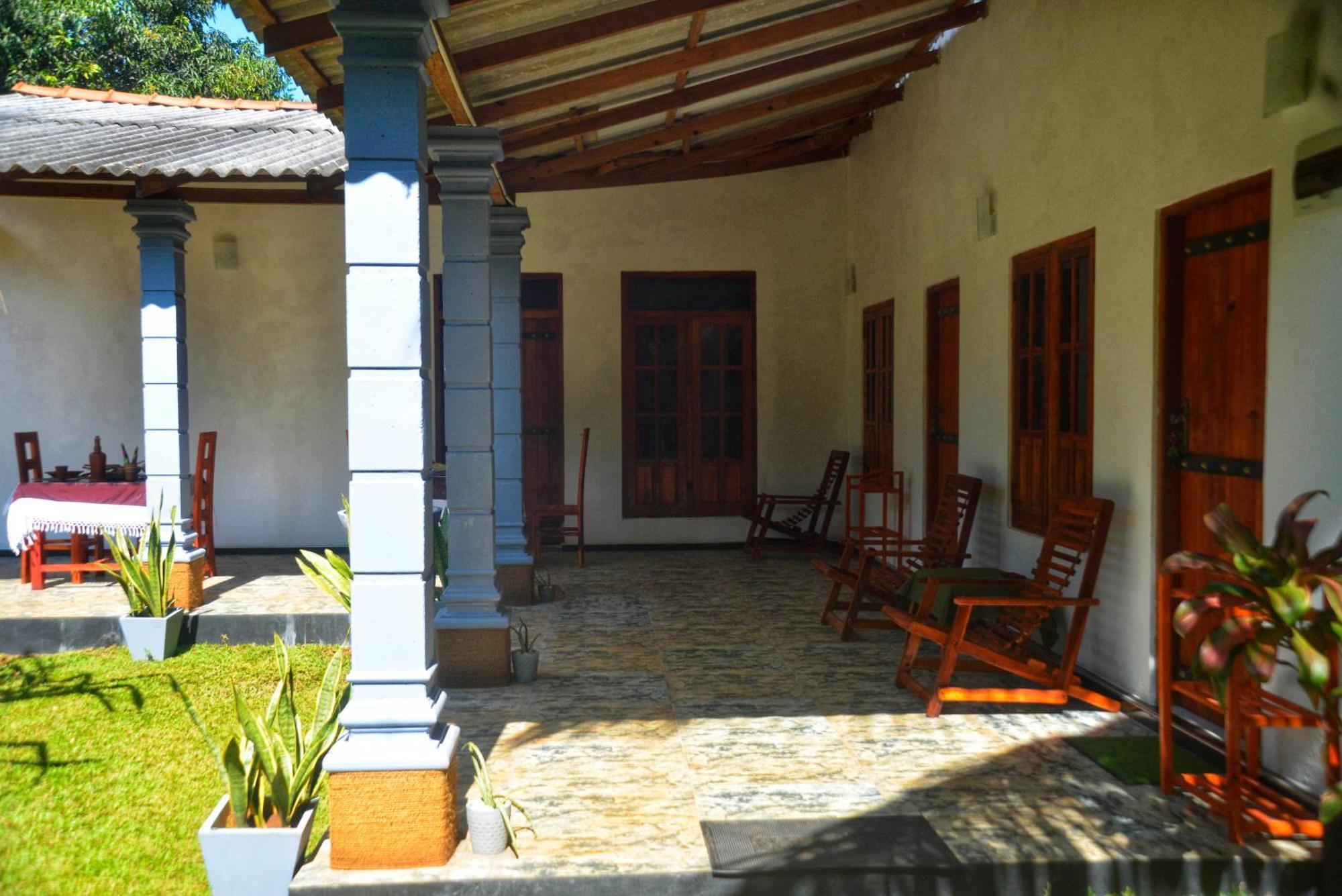 Tropical Garden Homestay Pidurangala Sigiriya Bagian luar foto